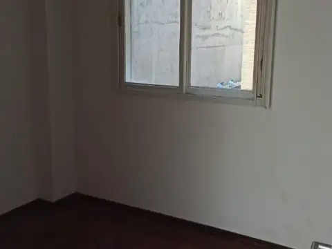 DEPARTAMENTO DOS DORMITORIOS, COCHERA, IMPECABLE, AIRE ACONDICIONADO, 150 METROS MONUMENTO