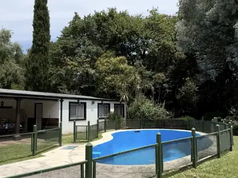 Quinta en Alquiler con 3 cocheras