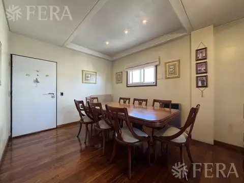 Venta departamento 4 ambientes con cochera en Crucecita