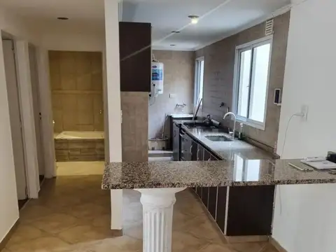 Condarco 500 Flores Edifico en Block U$385.000
