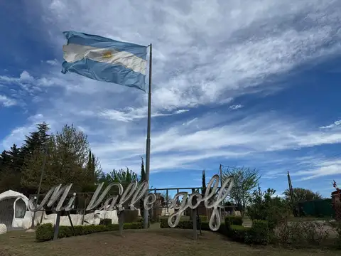 Venta lote de 448mt2 en santa ana mi valle golf