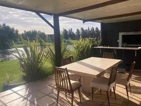 Casa en Venta de 5 dormitorios