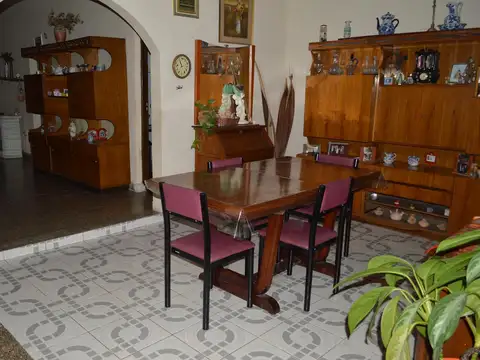 Depto Tipo Casa en Venta de 5 dormitorios