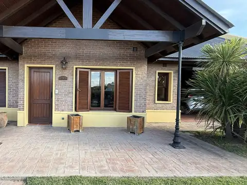 Casa en Venta con 1 cochera