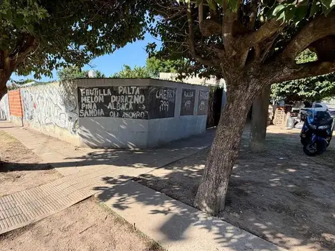 CASA 4 AMBIENTES VENTA EN LONGCHAMPS JARDIN