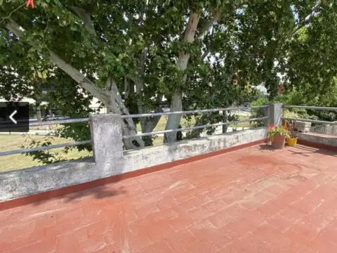 Depto Tipo Casa en Venta de 4 ambientes
