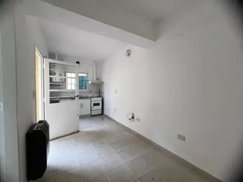 Depto Tipo Casa en Alquiler al Este