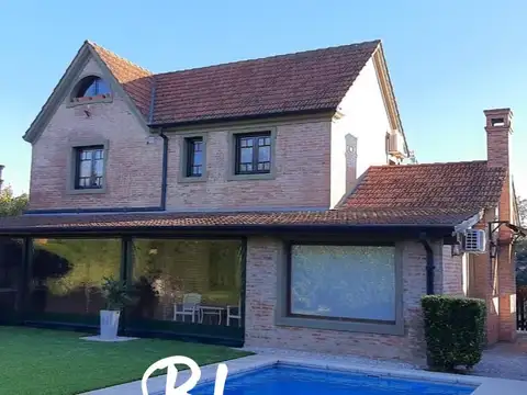 Casa en Venta con 1 cochera