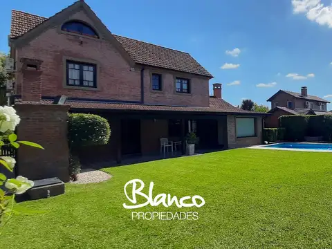 Casa 6 ambientes con 3 baños