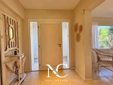 Casa 6 ambientes con 3 baños