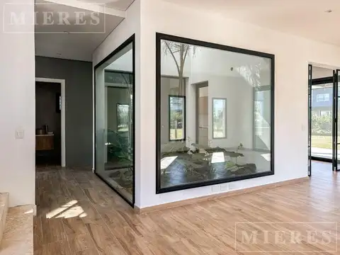 Casa 5 ambientes con 2 baños