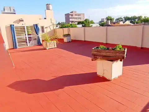 PH 2 ambientes amplios luminosos planta alta terraza grande