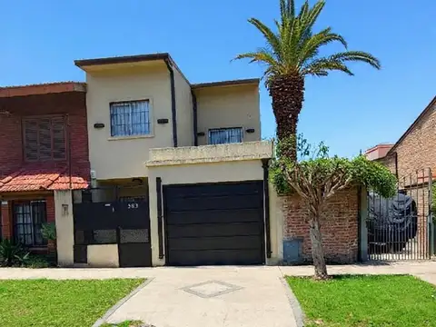 CASA , 3 HABITACIONES Y COMODIDADES, BELLA VISTA 