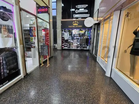 Calle 8 e/ 48 y 49 800, Piso 0