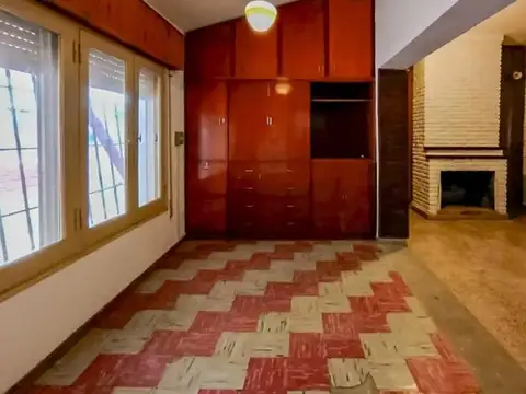 CASA DE 214 M2 EN MONJES - CON TERRENO DE 1085 M2