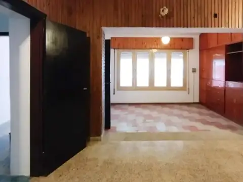 CASA DE 214 M2 EN MONJES - CON TERRENO DE 1085 M2