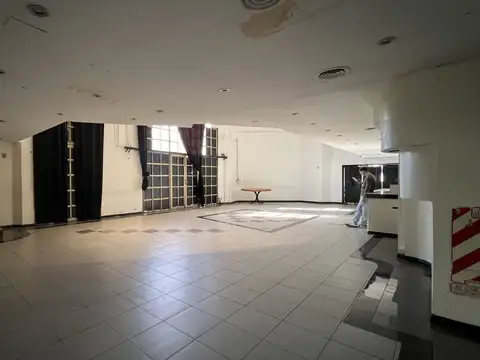 Local - Alquiler - Argentina, Capital Federal - Av. Juan Bautista Justo 5900