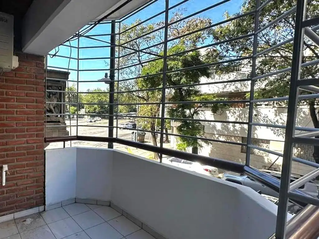 Avenida Leopoldo Marechal 1000