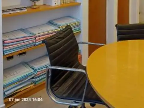 Amplia oficina en dúplex en venta - La Plata