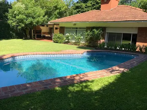 Monseñor Andrés Calcagno 500