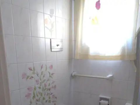 Hipólito Yrigoyen 1200