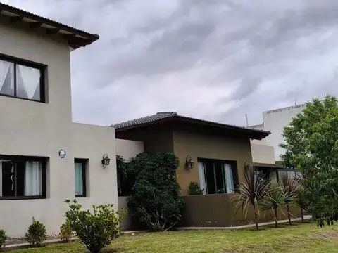 Casa en Venta en Russell, USD 325.000