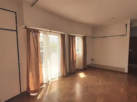 Departamento en Alquiler en Colegiales, $ 550.000