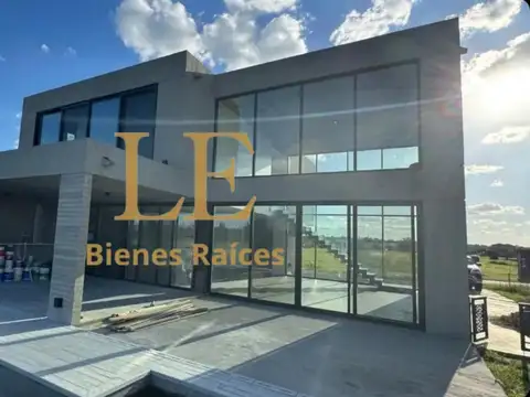 Casa en Venta 1 año