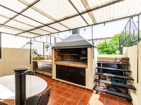 Depto Tipo Casa en Venta en Villa General Mitre, USD 175.000