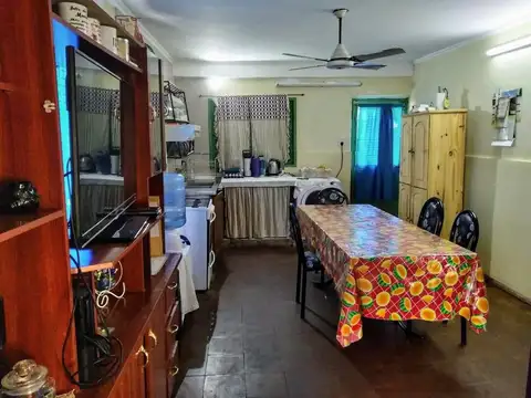 Magaldi 8000 - Casa de 3 dormitorios en venta en Fisherton, Rosario.