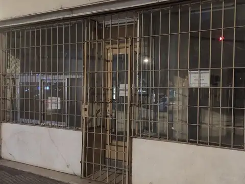 VENTA - San Telmo - Local a la calle en esquina