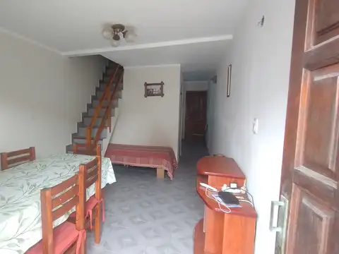 Triplex a dos cuadras del mar