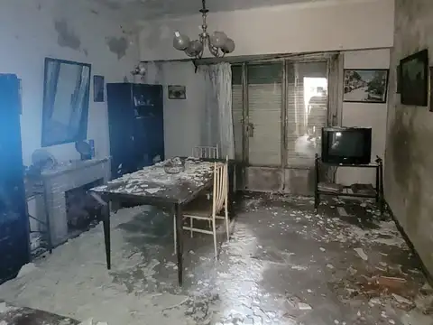 Manuela Pedraza 2500, Piso 1