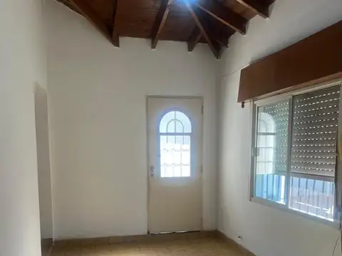 Casa en Alquiler en El Palomar, $ 1.000.000