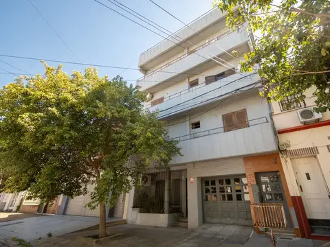 Dpto 3 DORMITORIOS - a media cuadra de Av Freyre