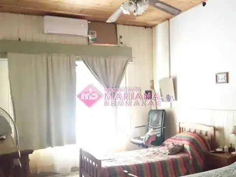 Casa 5 ambientes con 2 baños