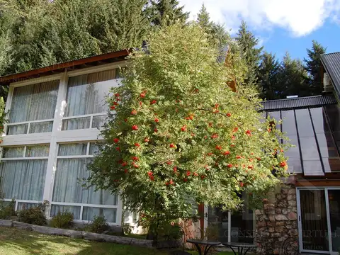Hotel en Venta en Villa la Angostura, USD 1.600.000