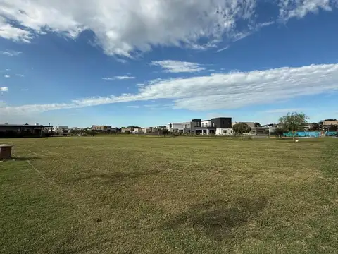 Venta lote / Terreno Interno en Santa Lucia Pilar del Este