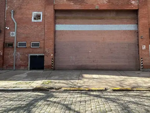 GALPÓN DE 1070 M² EN PB, ENTRADA DE CAMIONES Y TRIFÁSICA - BELGRANO/COLEGIALES