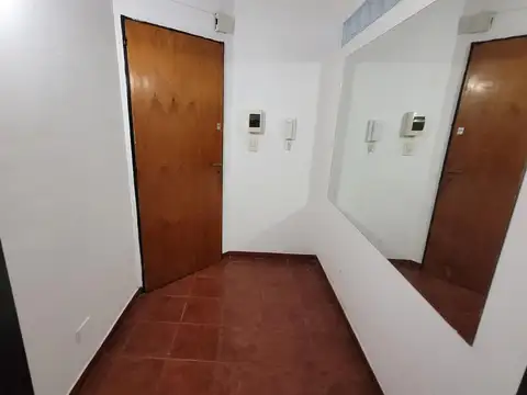 Azcuenaga  al 400 Morón