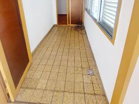 Departamento 4 ambientes con 2 baños