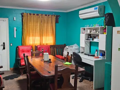 Casa en Venta en Rafael Calzada, USD 98.000