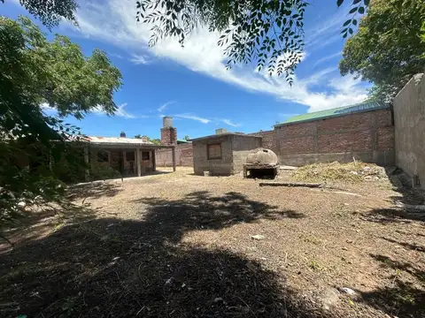 Casa 6 ambientes con 1 baño