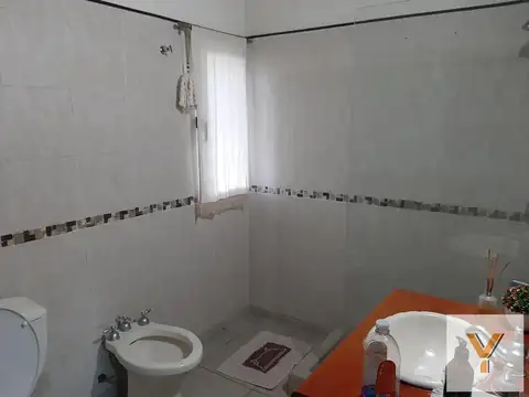Casa en venta - 3 Dormitorios 2 Baños - Ezeiza