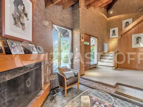 Excelente propiedad en CC. Pilar del lago