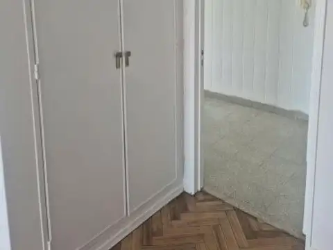 Alquiler 3 ambientes con dependencia en Belgrano Piso alto sobre Avda Cabildo
