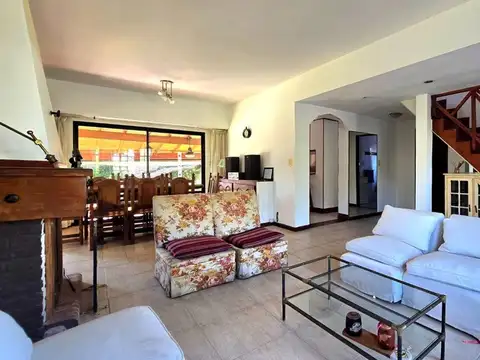 VENTA DE CASA 4 AMBIENTES EN LOMA VERDE ESCOBAR