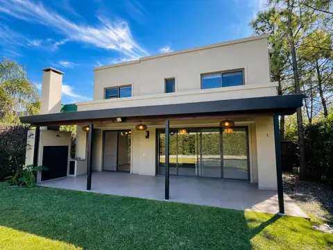 Casa en Alquiler al Este