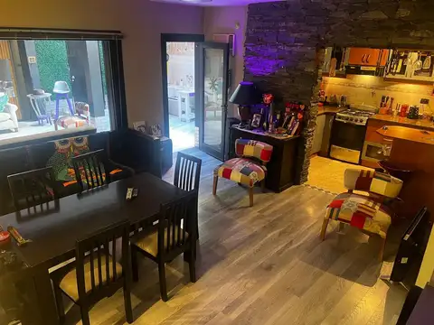 Depto Tipo Casa en Venta con 1 cocheras