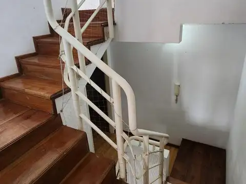 Depto Tipo Casa en Venta con 2 cocheras